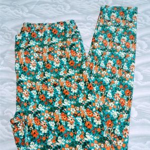 NWOT LuLaRoe  "Tall and Curvy" Leggings